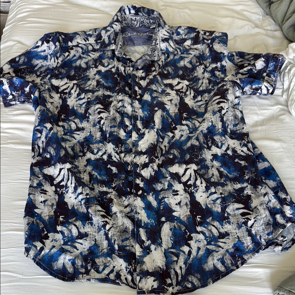 Robert Graham Blue and White Men's Shirt